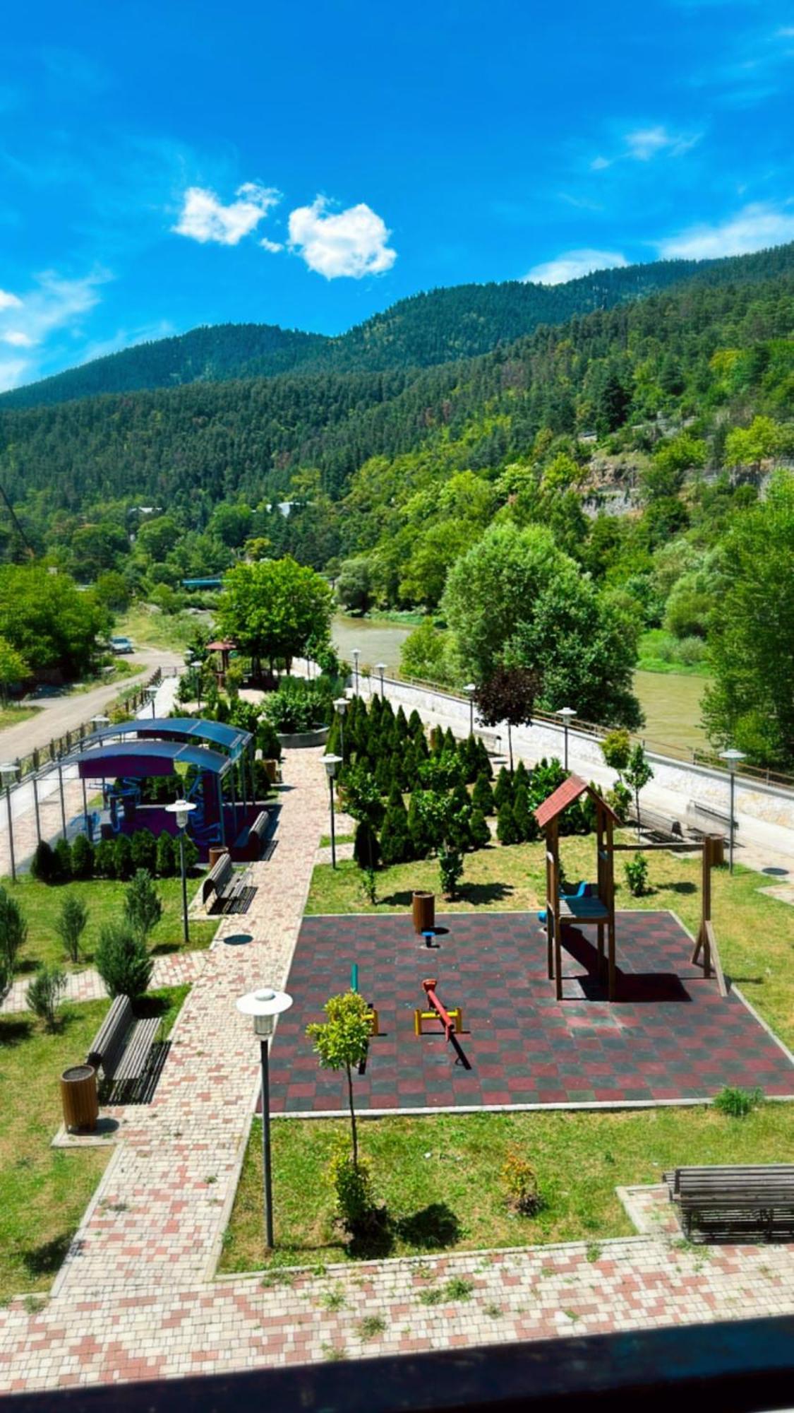 Vitali Apartment Bordzjomi Buitenkant foto